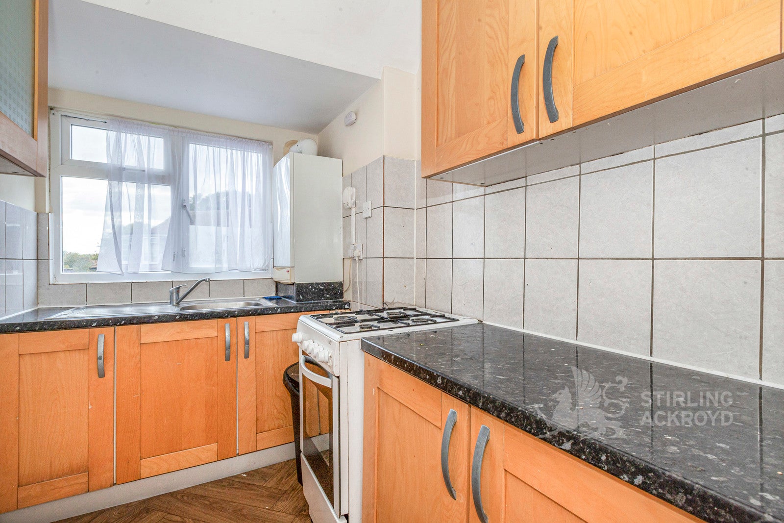 Flat Sipson Road in Greater London