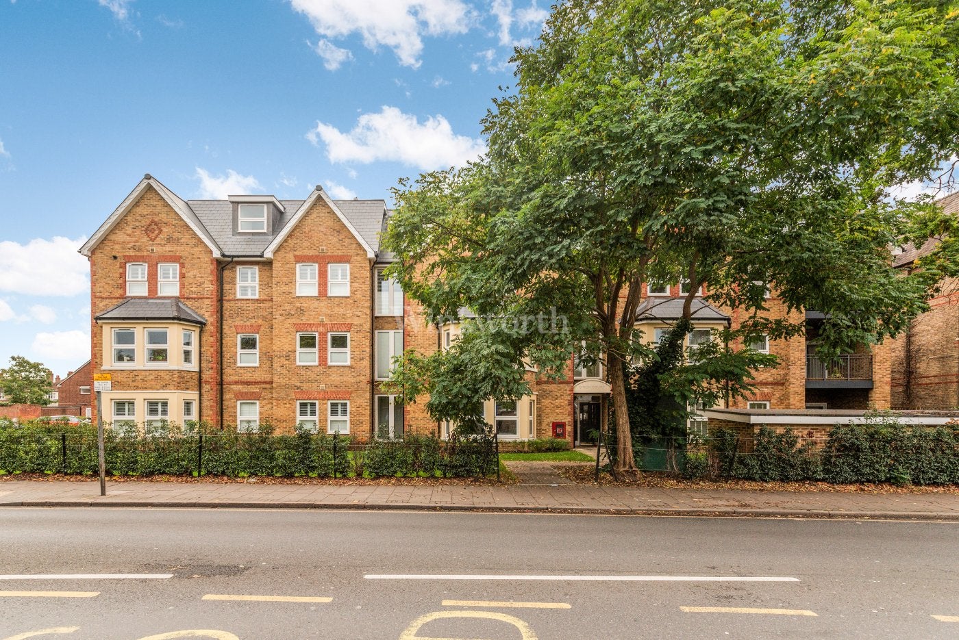 Flat Beckenham Road in Greater London