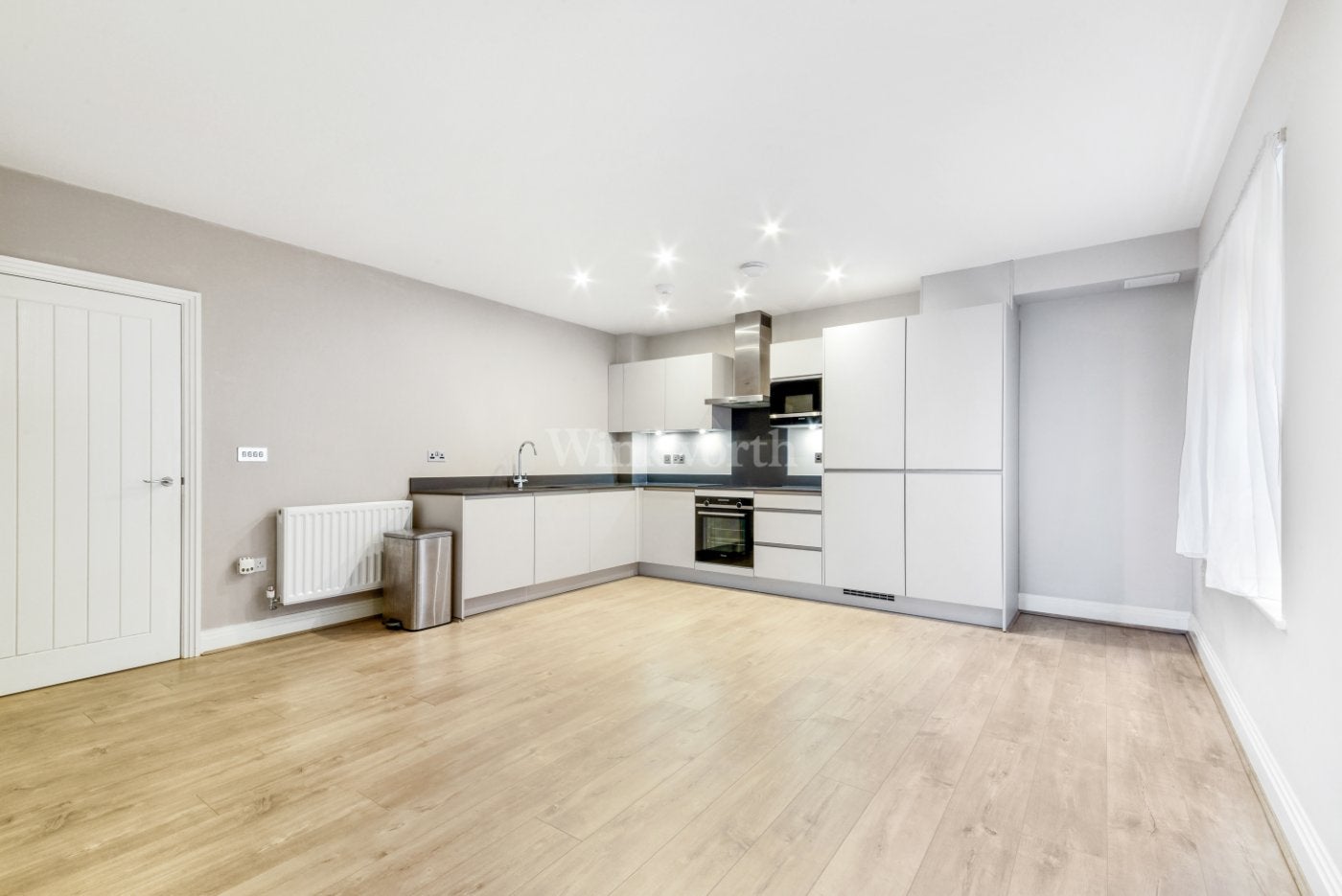 Flat Beckenham Road in Greater London