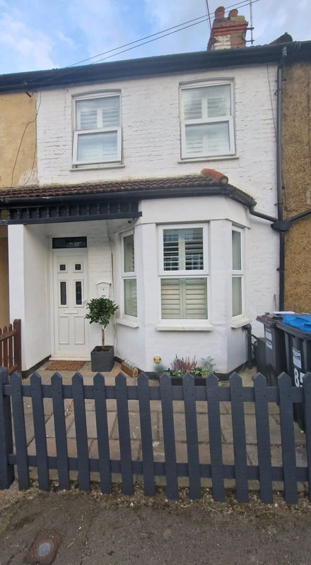 House Milton Road in Caterham on the Hill