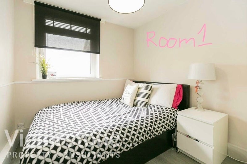 Flat Elf Row in Greater London