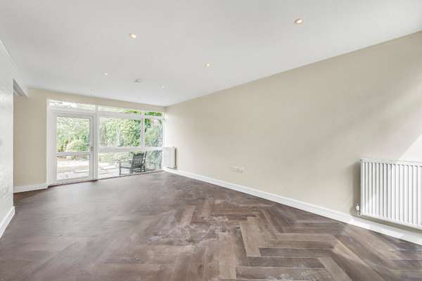 House Fieldend in Greater London