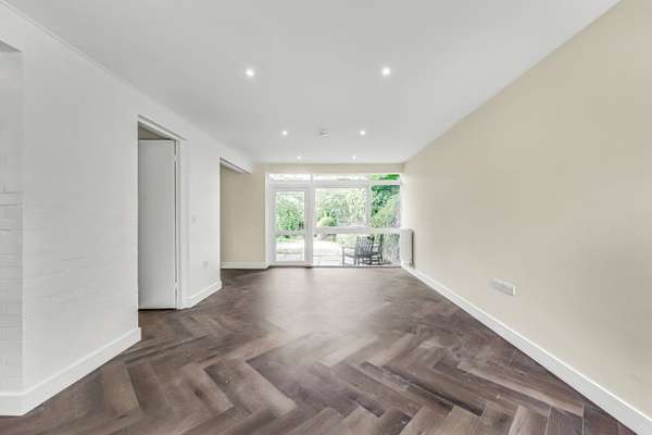 House Fieldend in Greater London