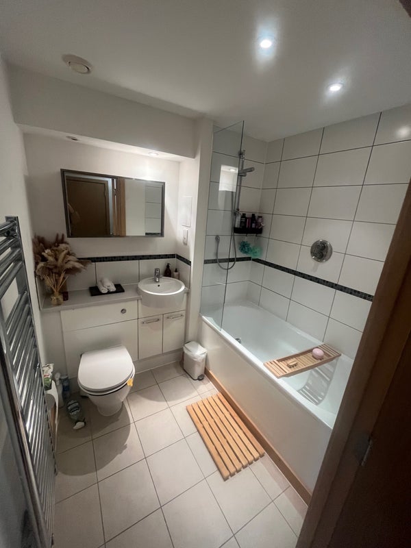 Room Drayton Park in Greater London