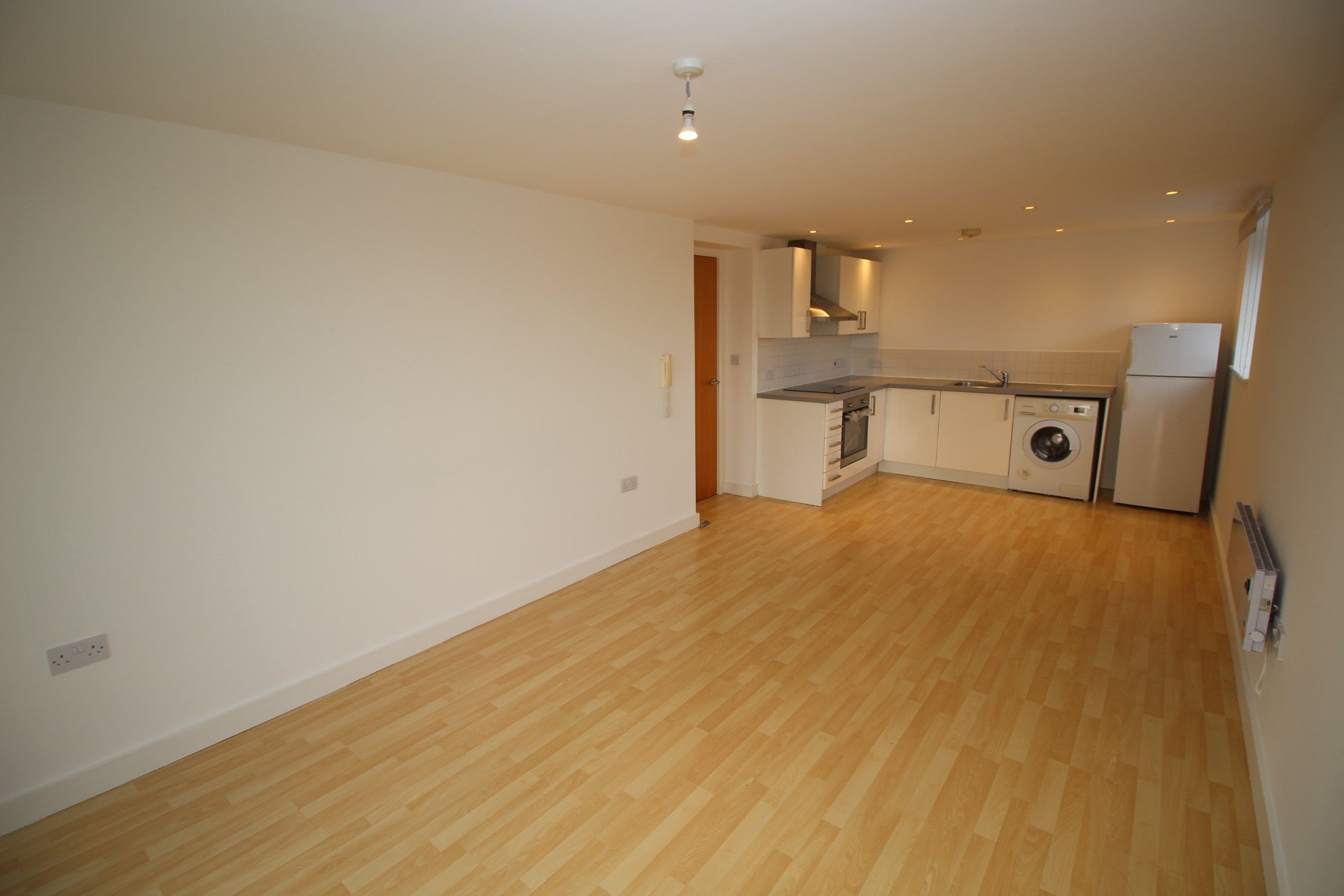 Flat Bridgnorth Road in Manchester