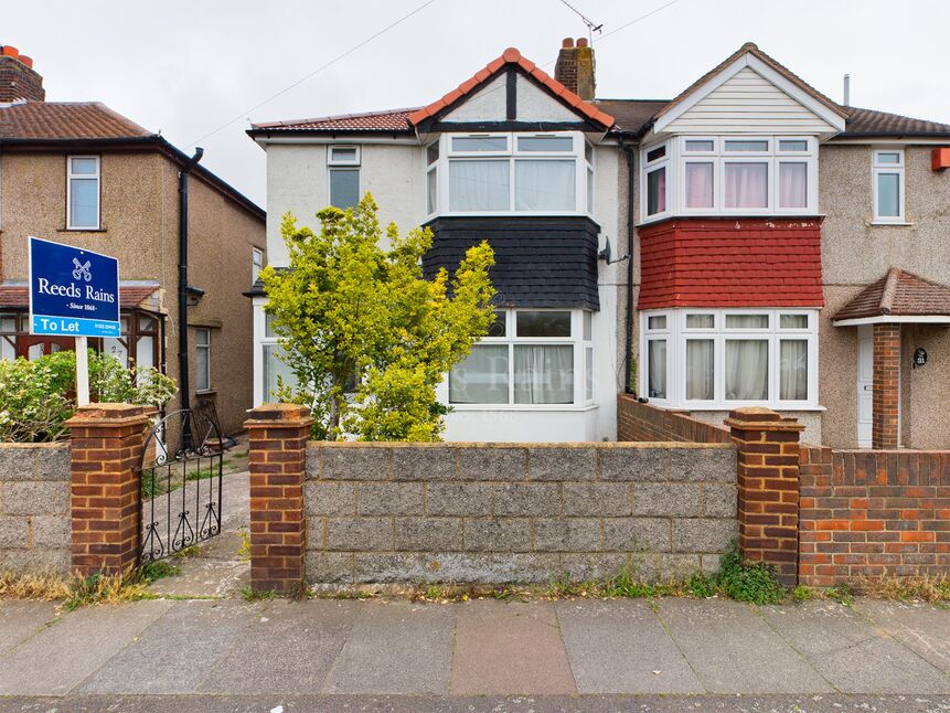 House Marina Drive in Dartford