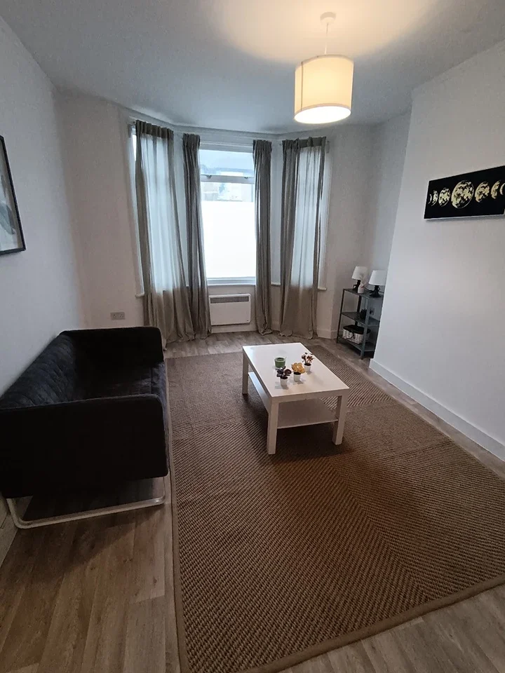 Flat Portland Road in Greater London