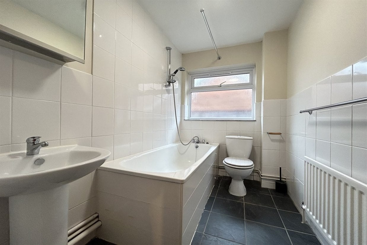 House Dalewood in Basingstoke and Deane