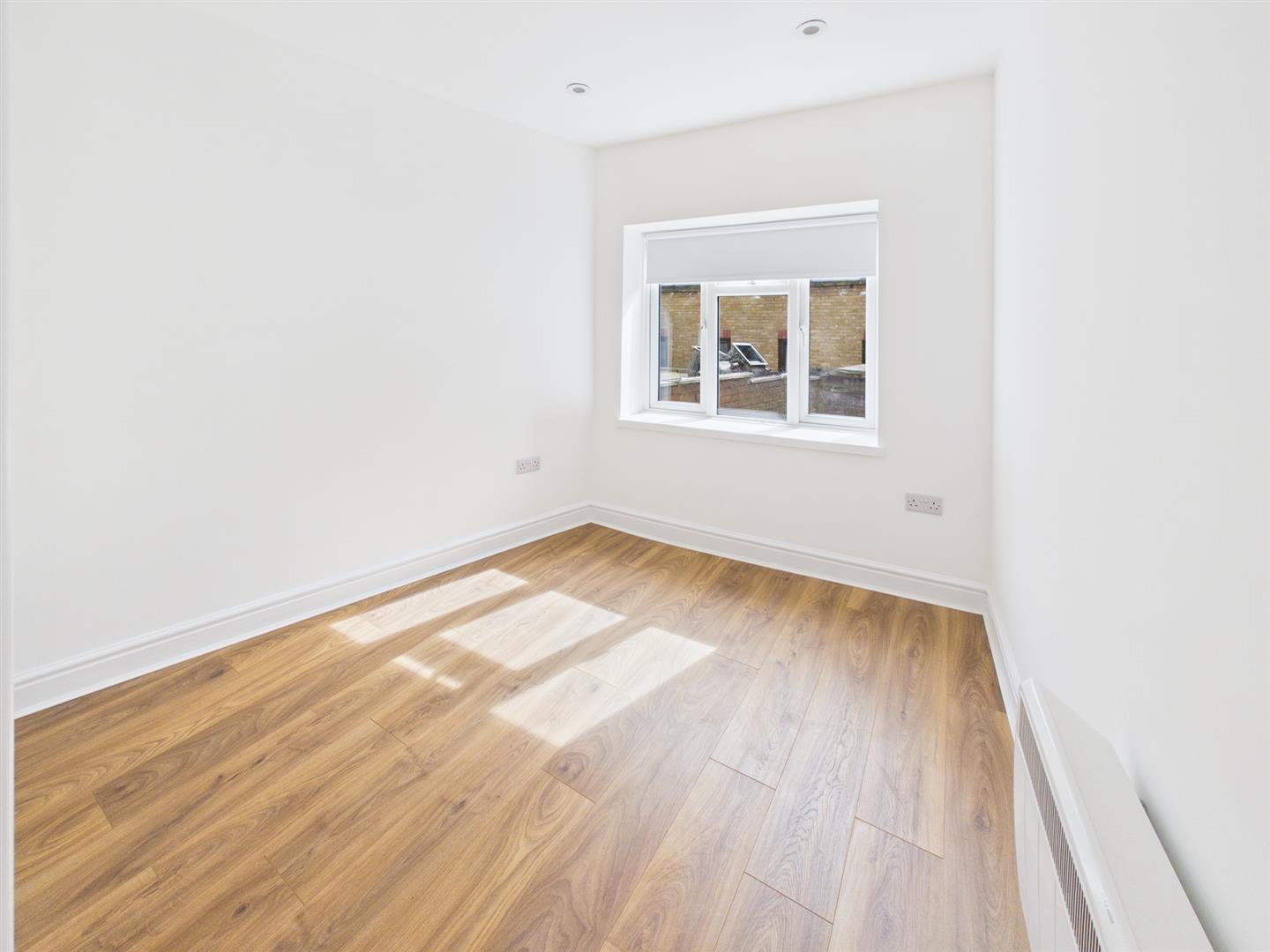 Flat Bethnal Green Road in Greater London