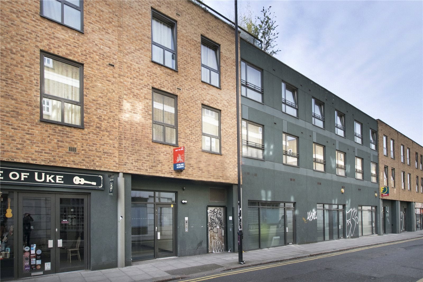 Flat Cheshire Street in Greater London