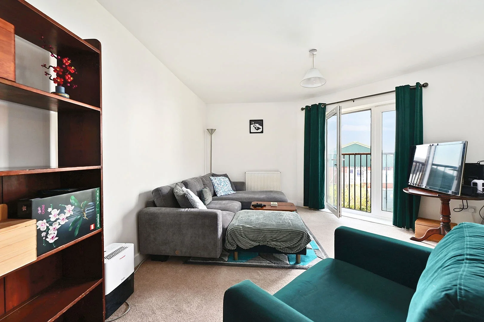 Flat Hornchurch Square in Rushmoor