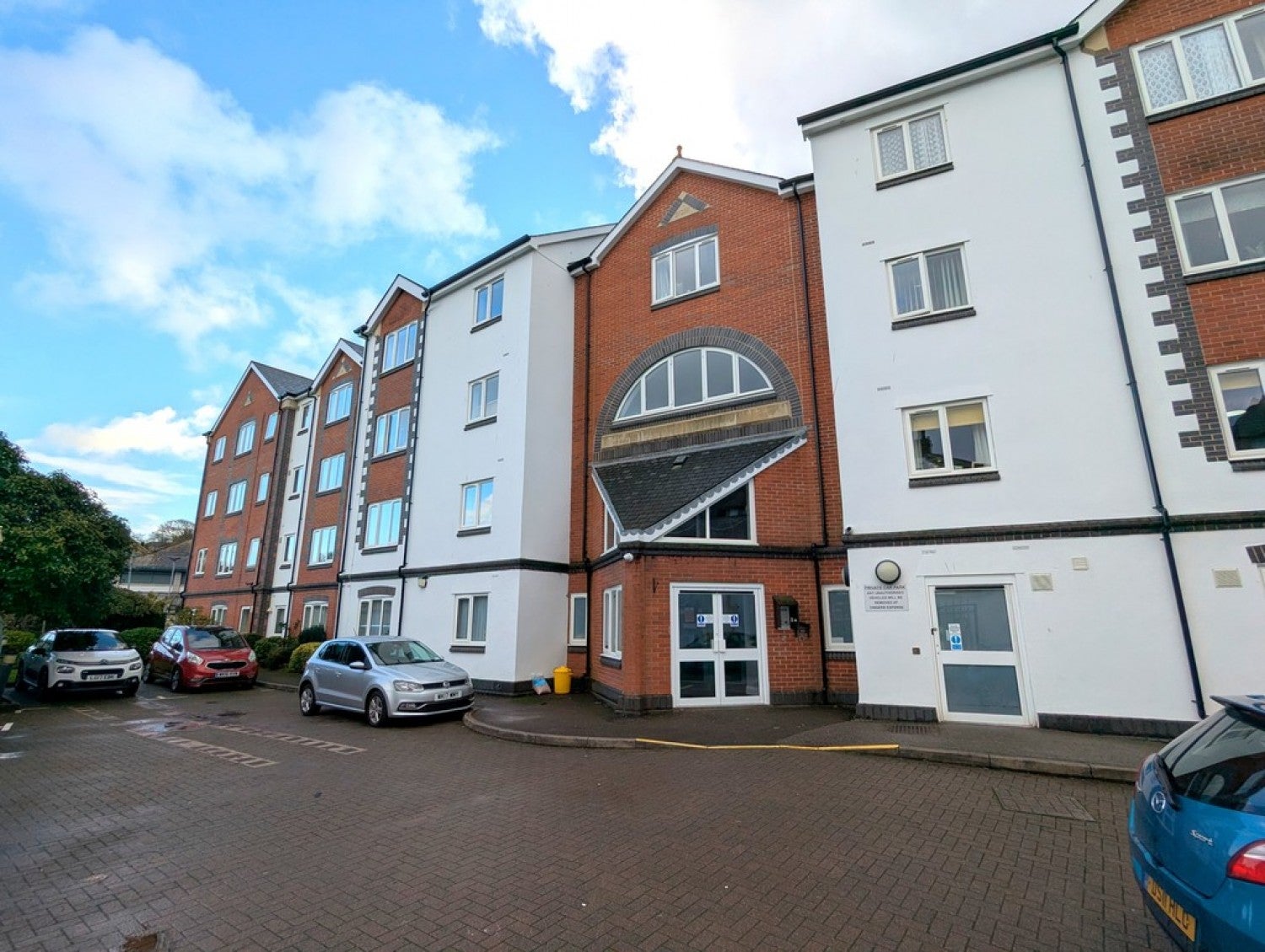 Flat Prince's Street in Truro