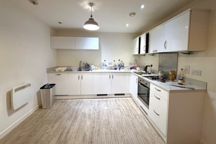 Flat Guildford Road in Woking