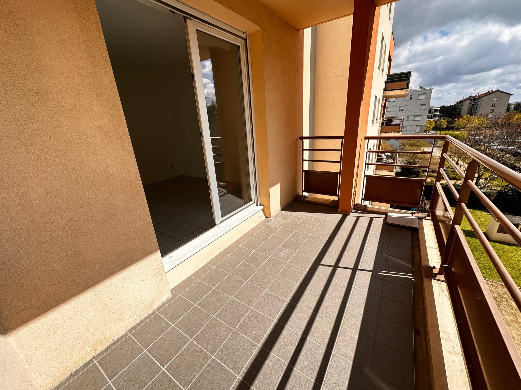 Appartement Rue Alexandre Dumas à Vaulx-en-Velin