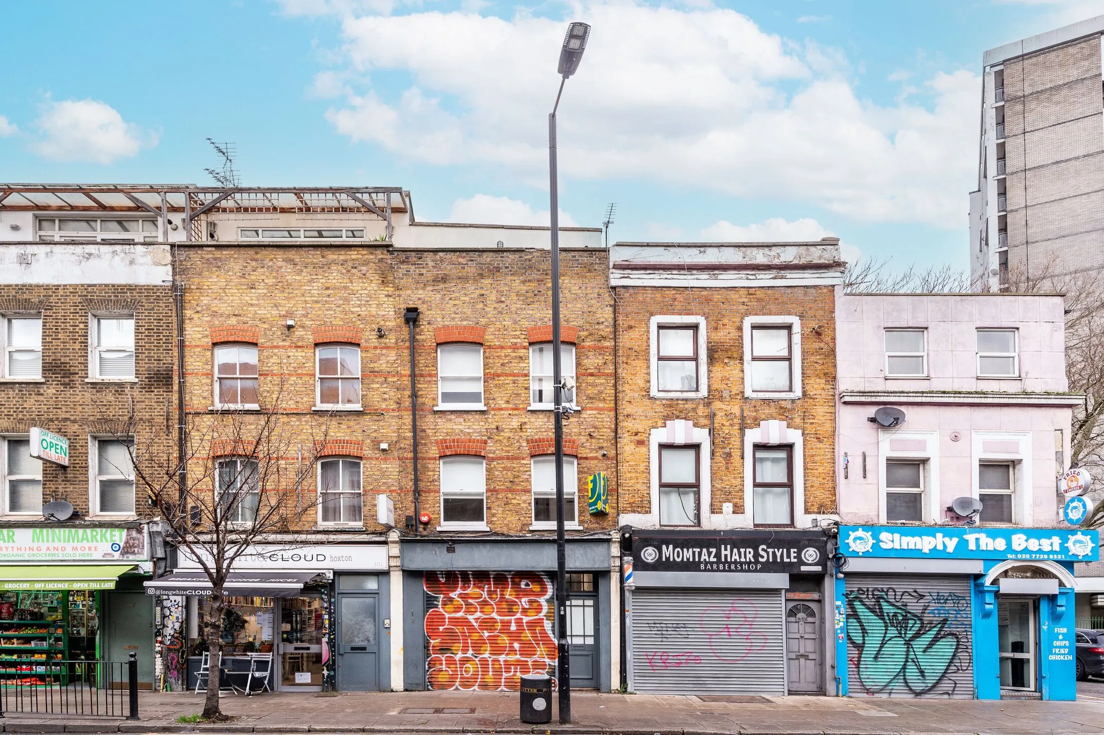 Flat Hackney Road in Greater London