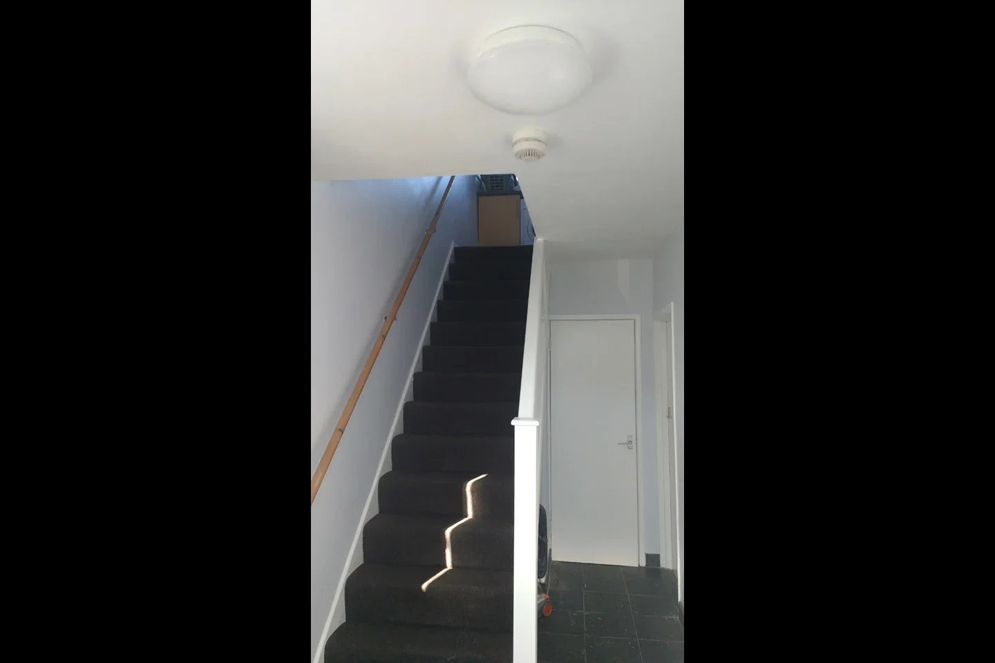 Room Bletchingley Road in Reigate and Banstead