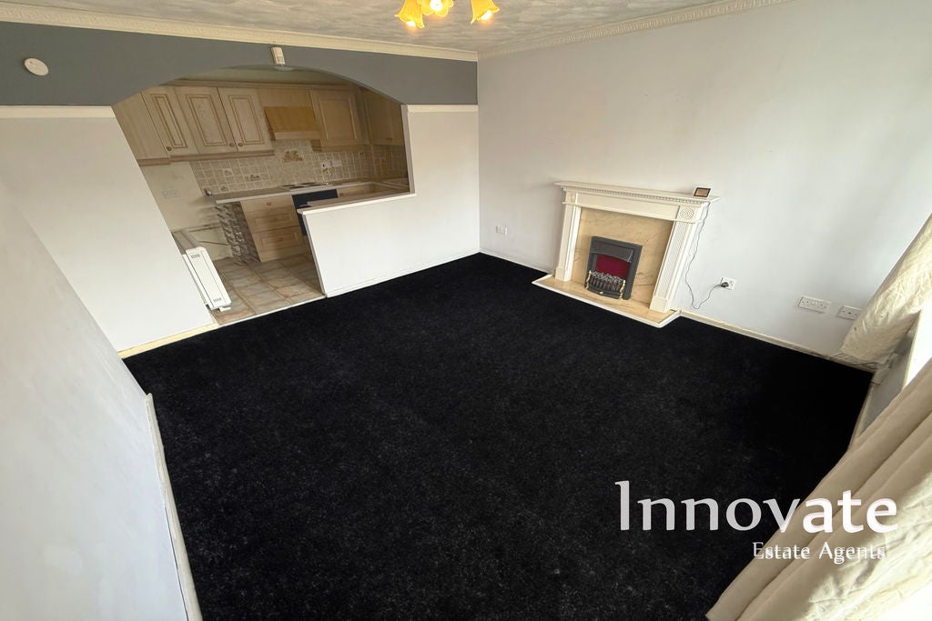 Flat Red Lion Close in Sandwell