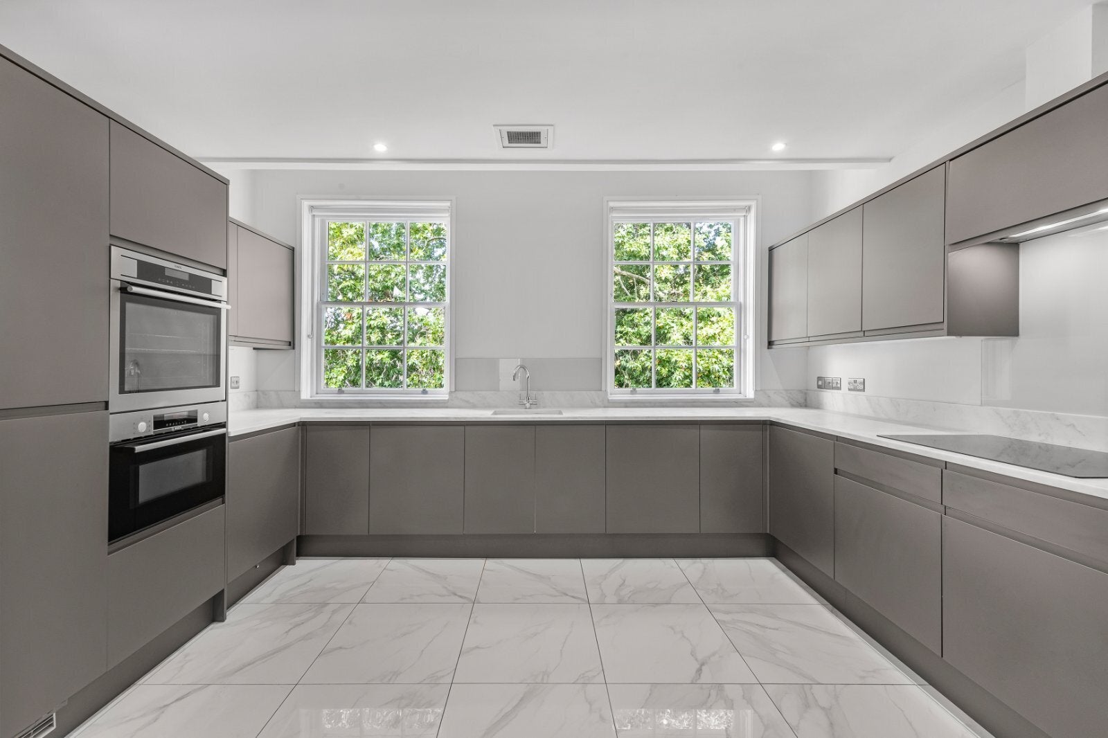 Flat Gloucester Square in City of Westminster