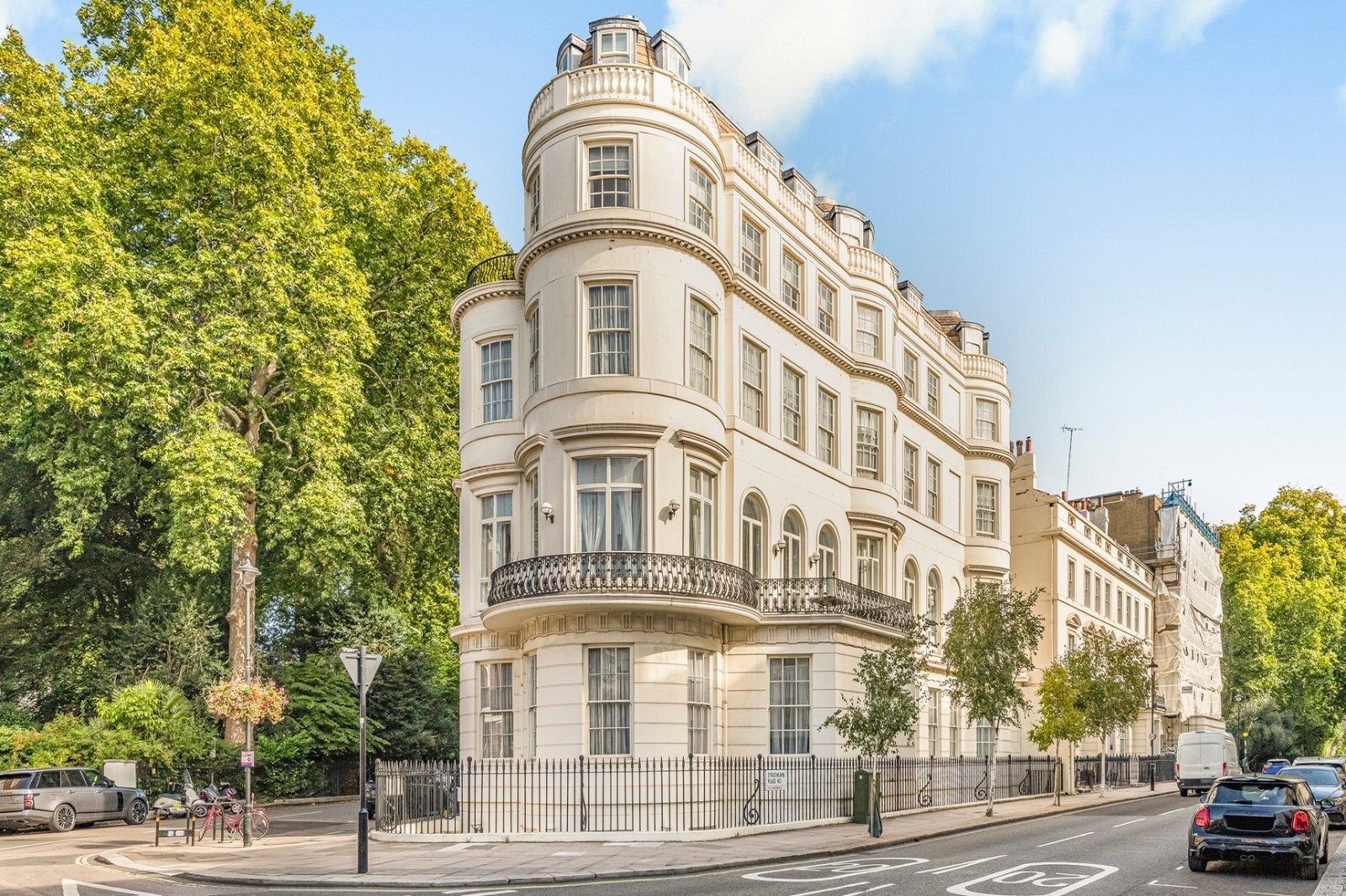 Flat Gloucester Square in City of Westminster