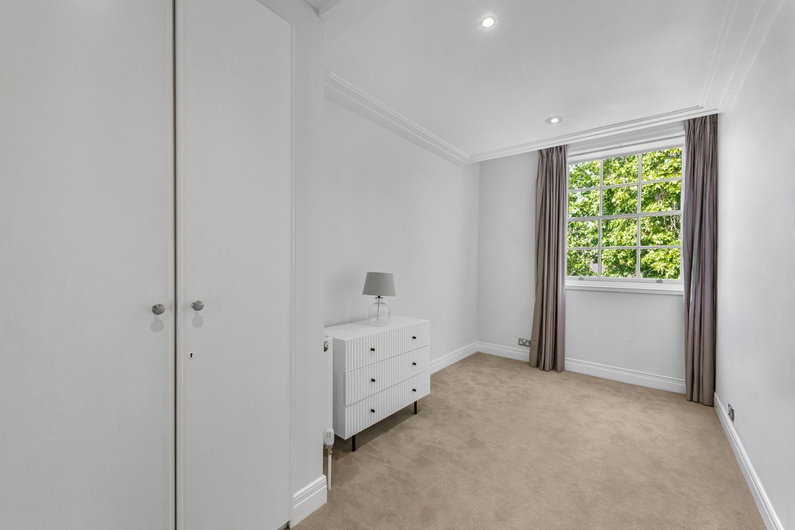 Flat Gloucester Square in City of Westminster