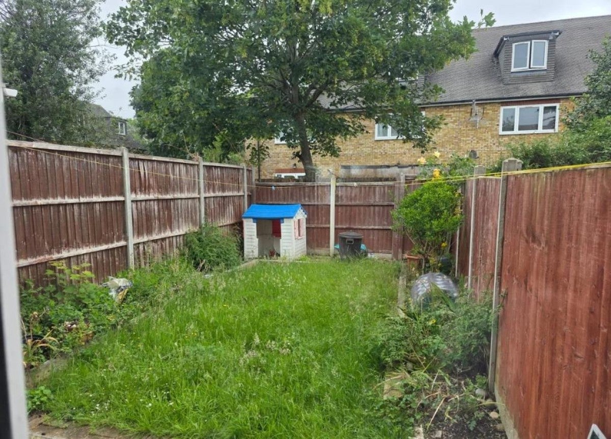House Sheepcote Close in Greater London
