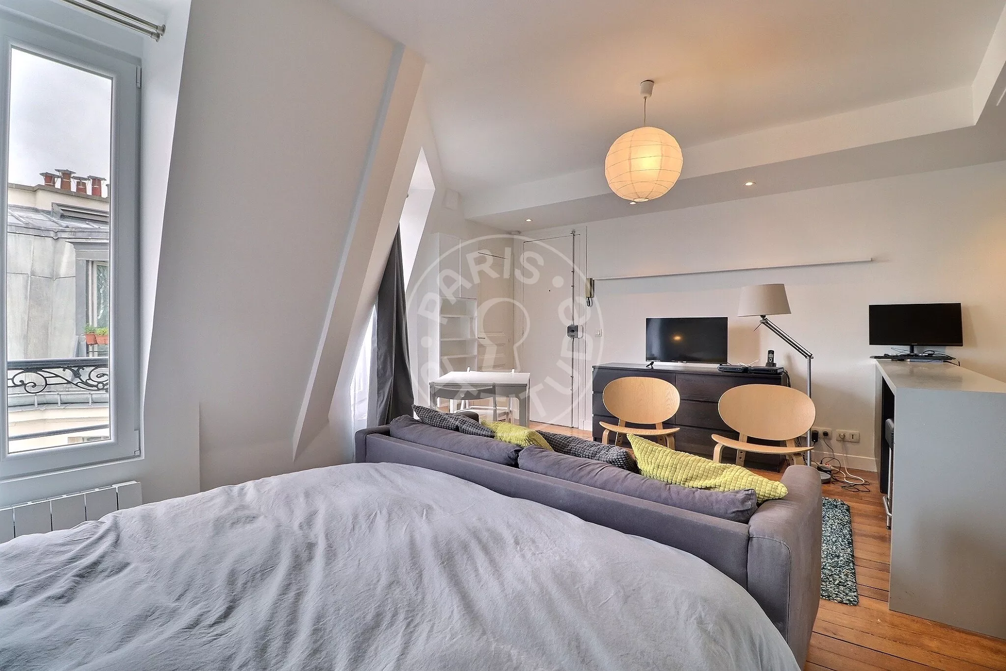 Flat Cité Condorcet in Paris