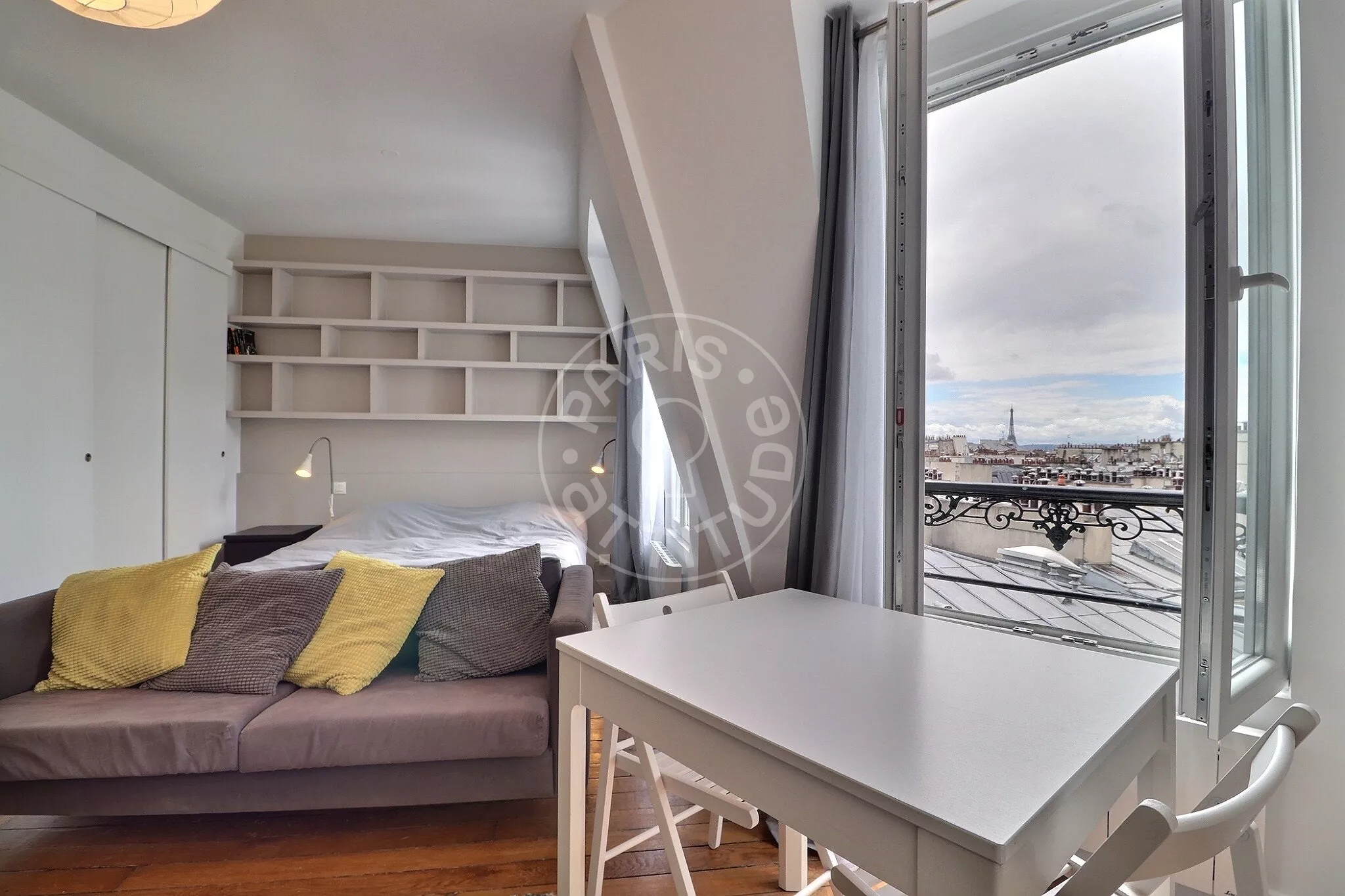 Flat Cité Condorcet in Paris