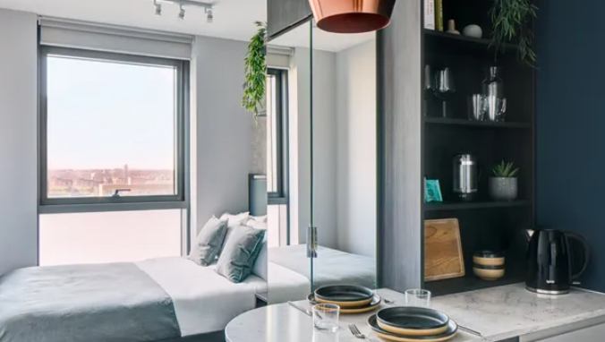 Flat Crossharbour Plaza in Greater London