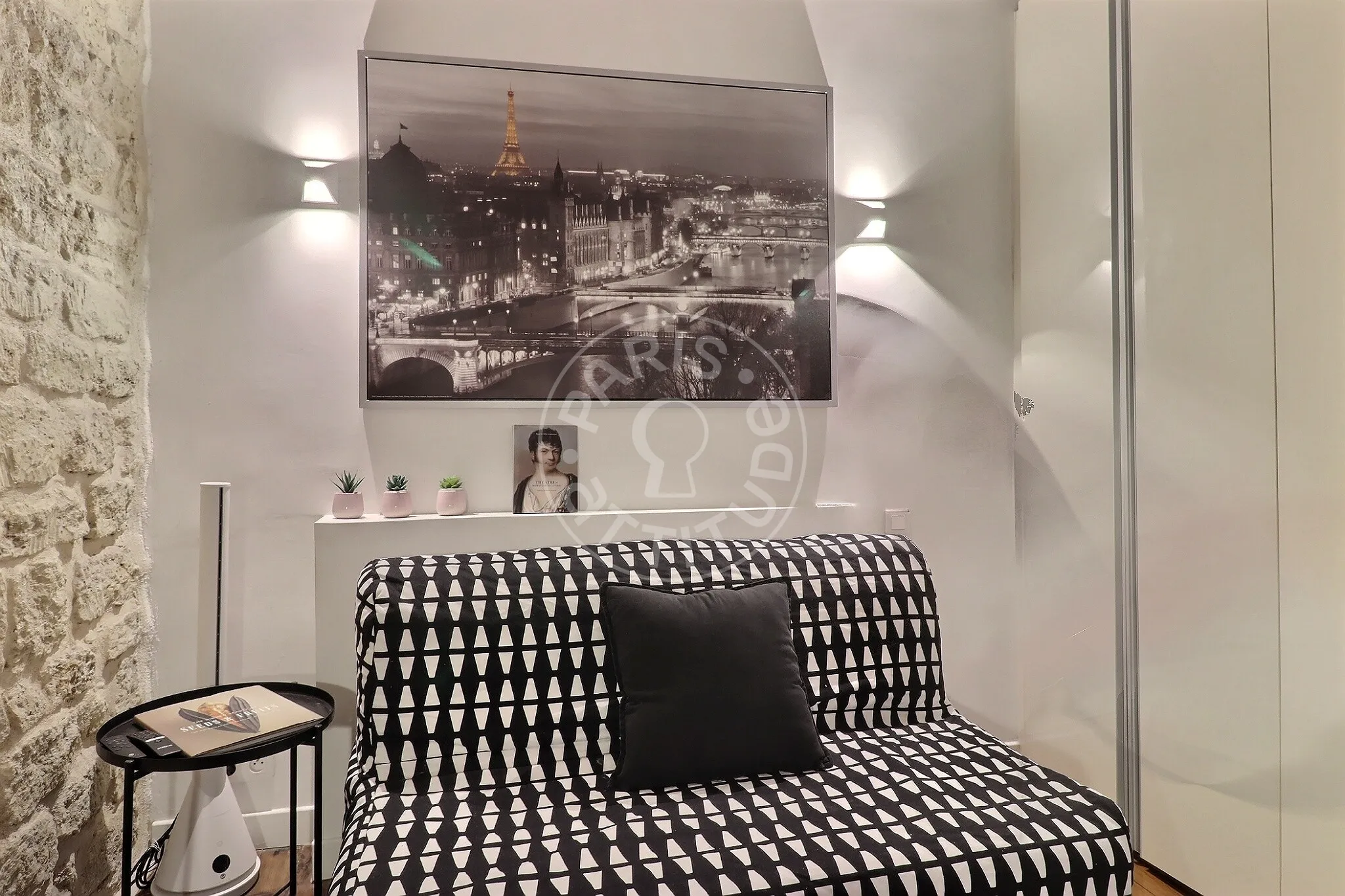 Flat Rue de Grenelle in Paris