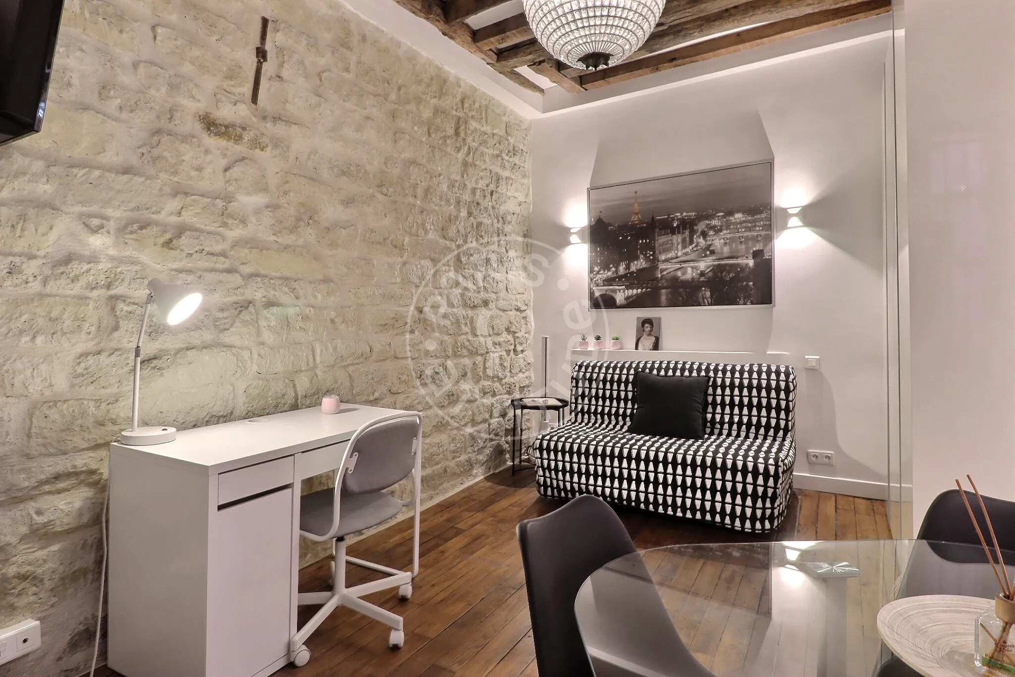 Flat Rue de Grenelle in Paris