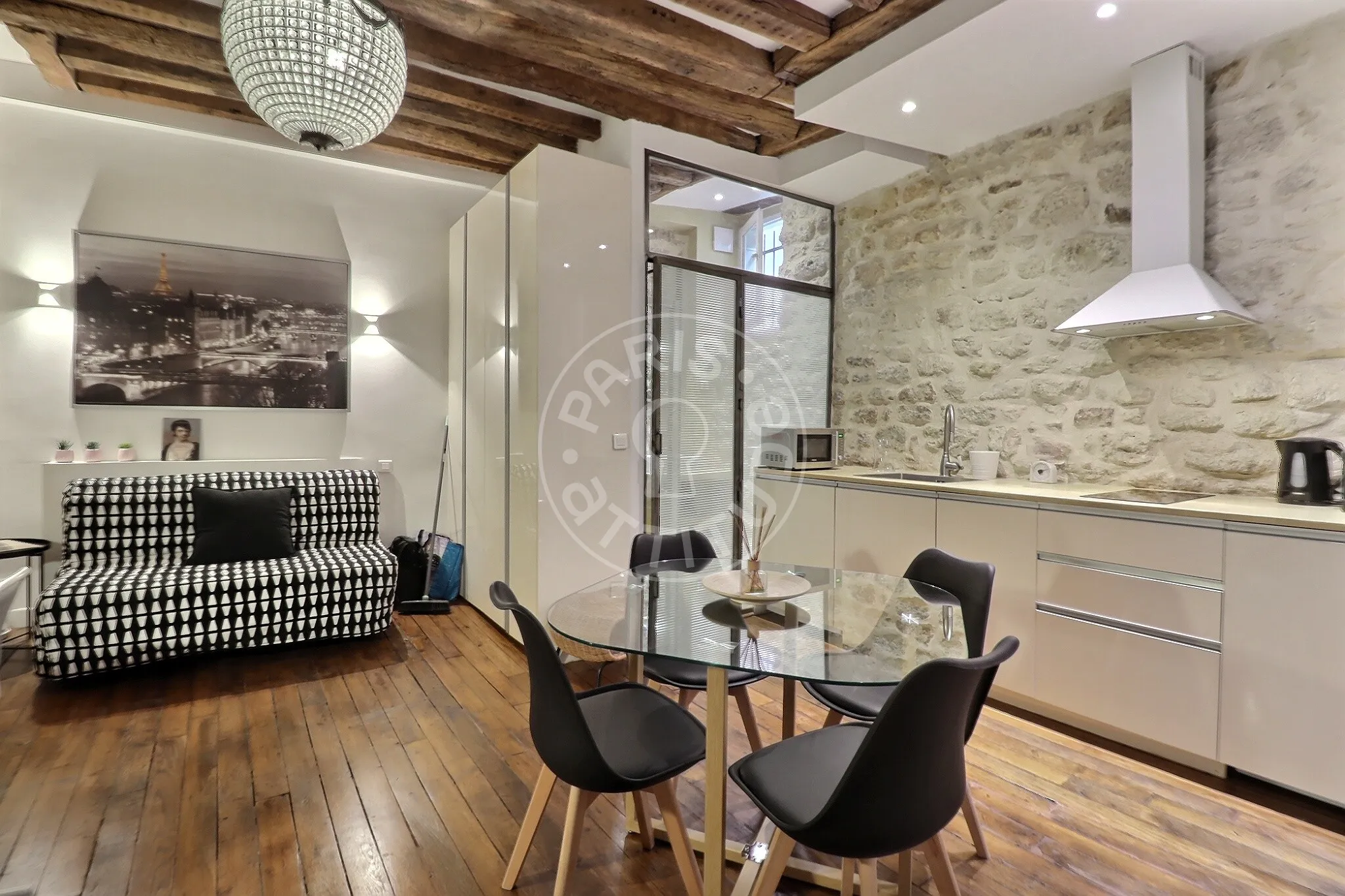 Flat Rue de Grenelle in Paris