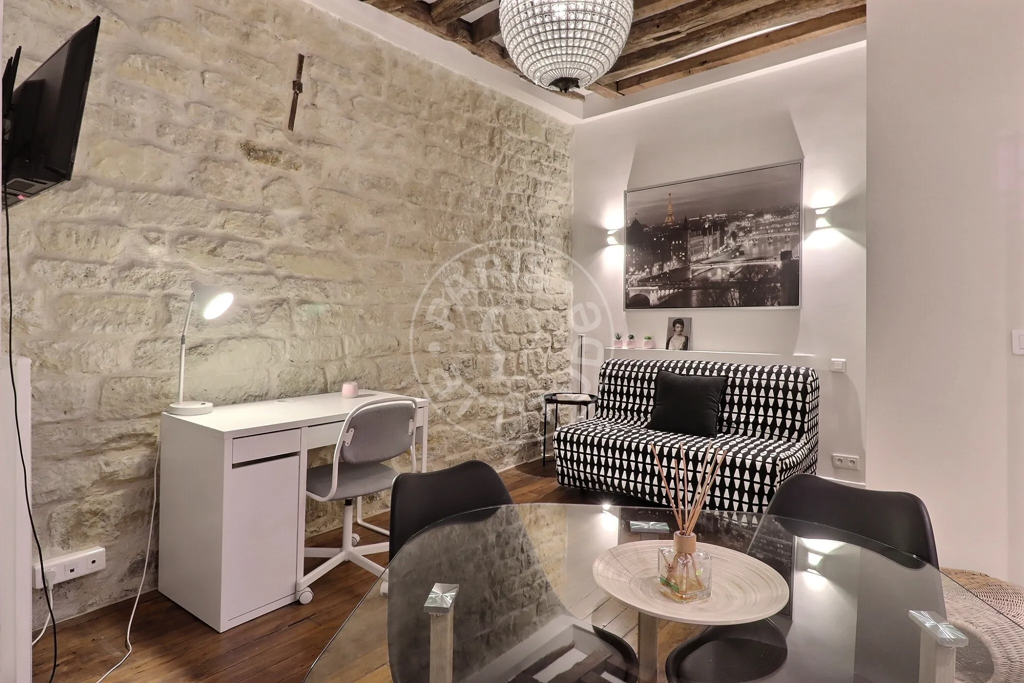 Flat Rue de Grenelle in Paris