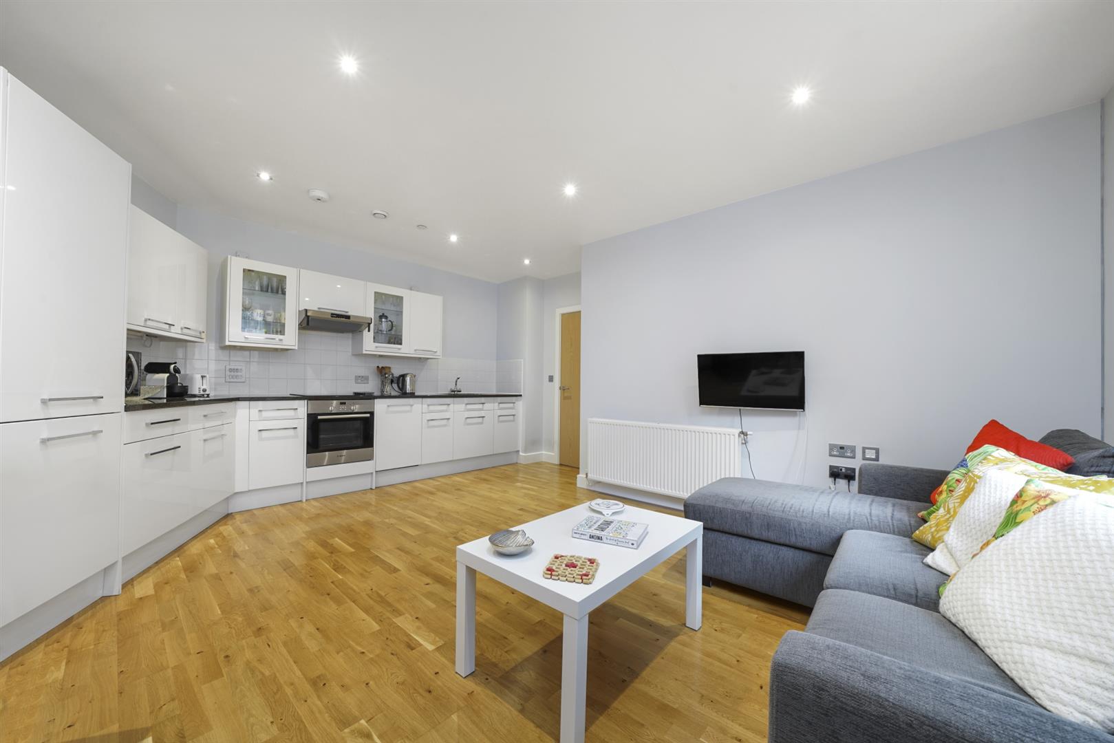 Flat Dominion Walk in Greater London