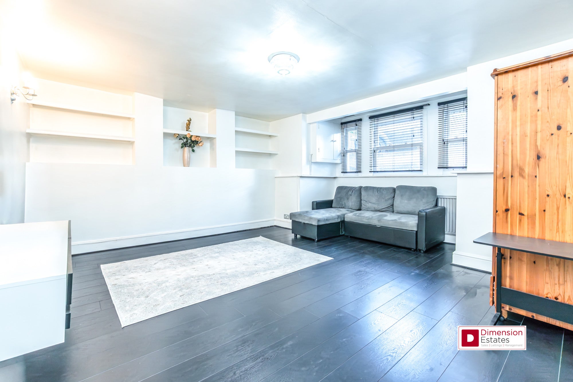 Flat Dunsmure Road in Greater London