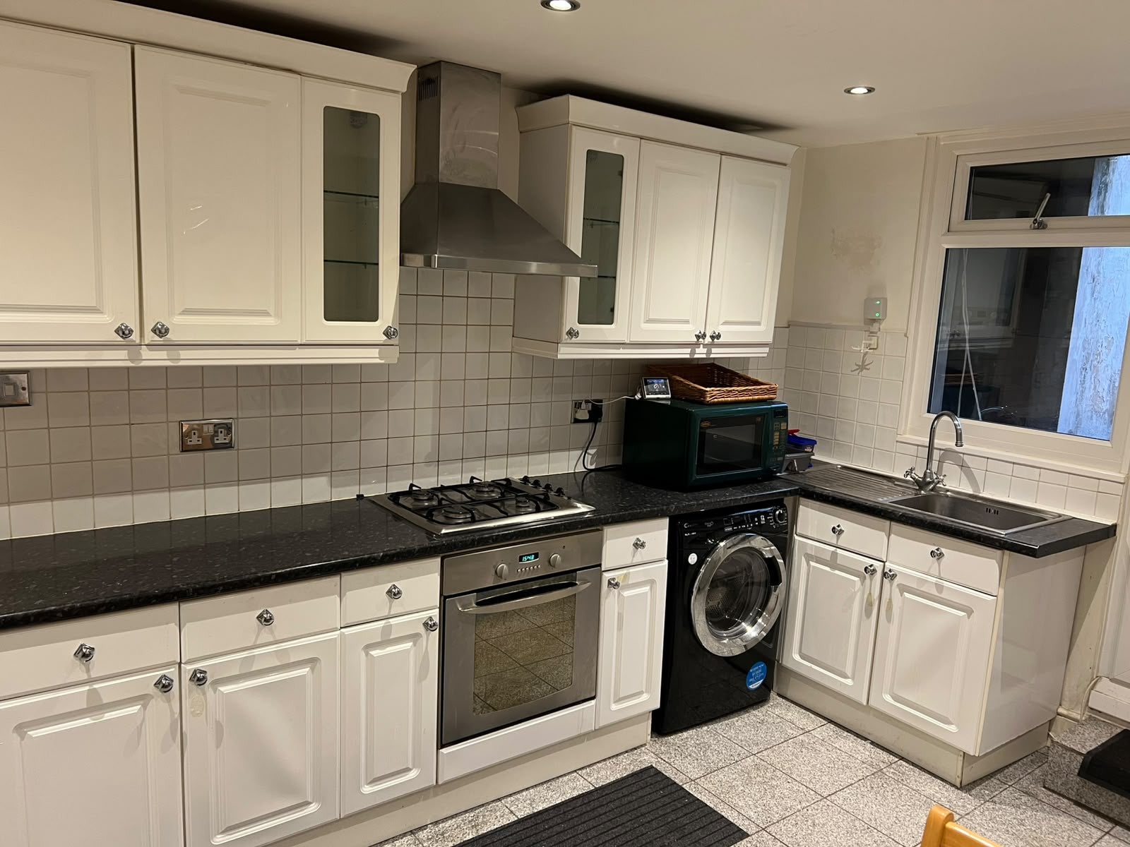 Flat Dunsmure Road in Greater London