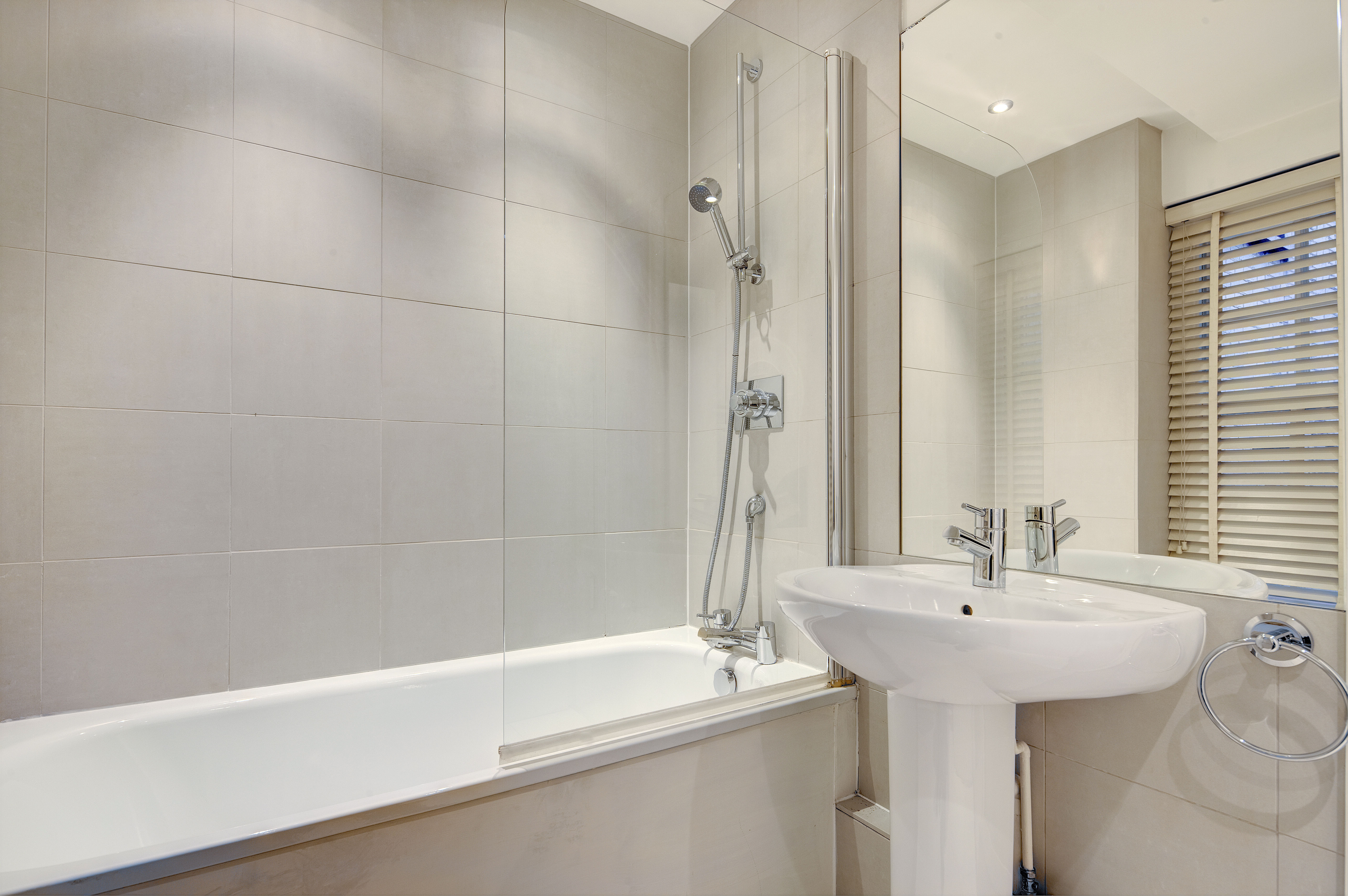 Flat Fulham Road in Greater London