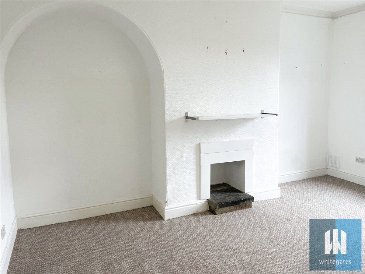 Flat Upper George Street in Kirklees