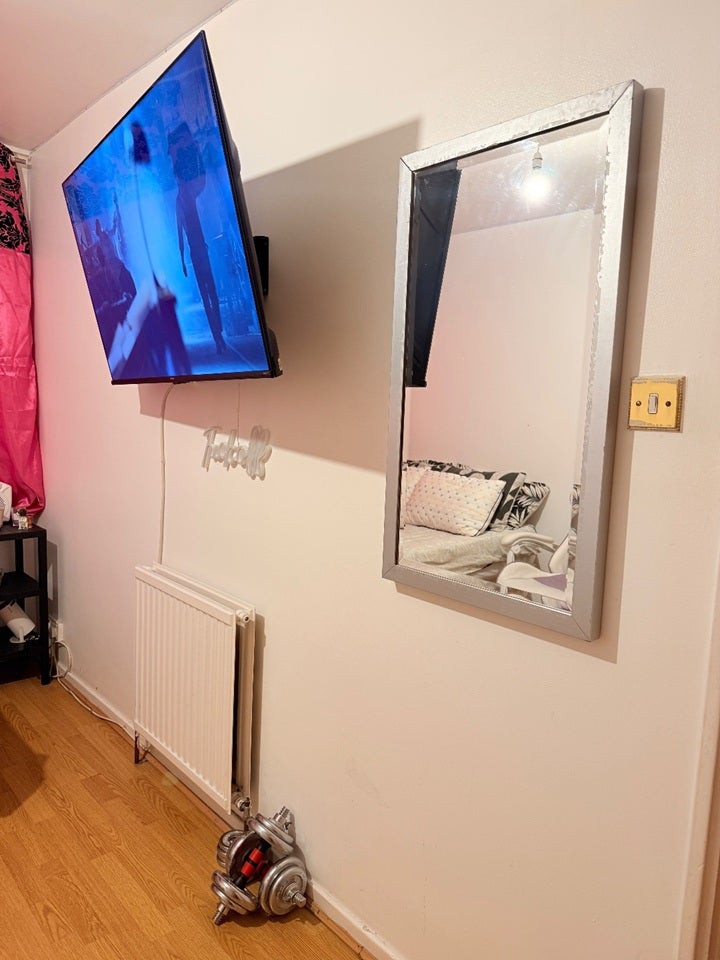 Room Smythe Street in Greater London