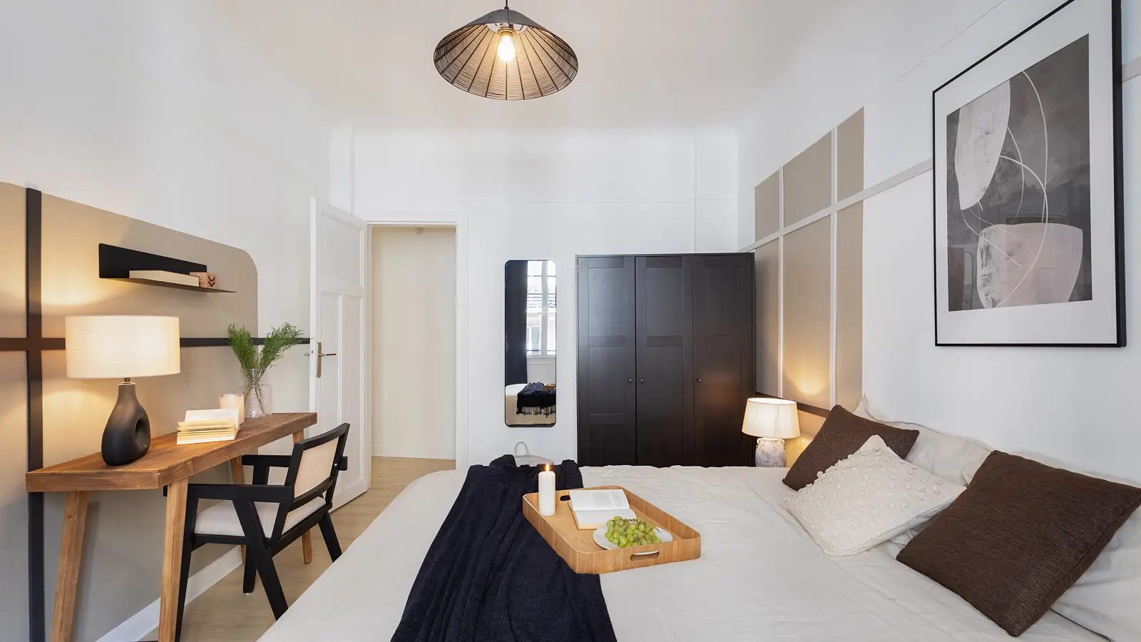 Flat Rue Saint-Saëns in Paris