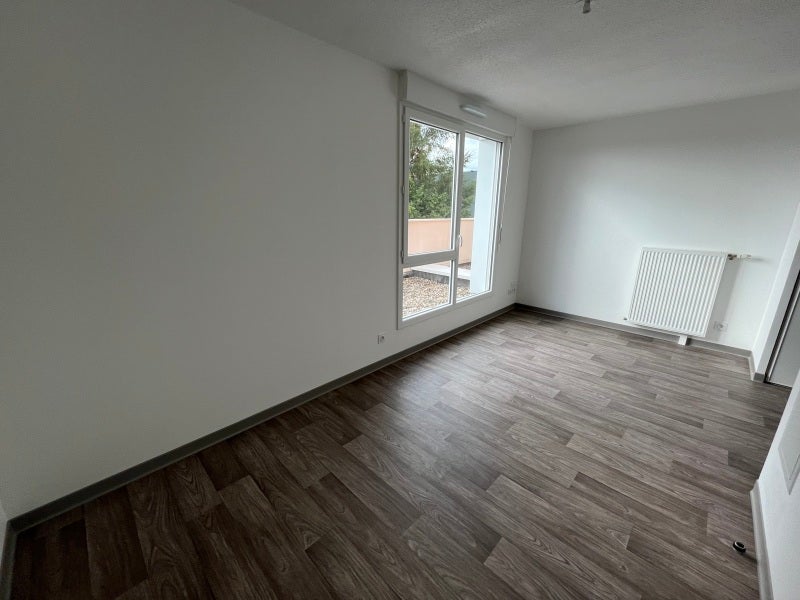 Flat Rue de Pîtres in Franqueville-Saint-Pierre