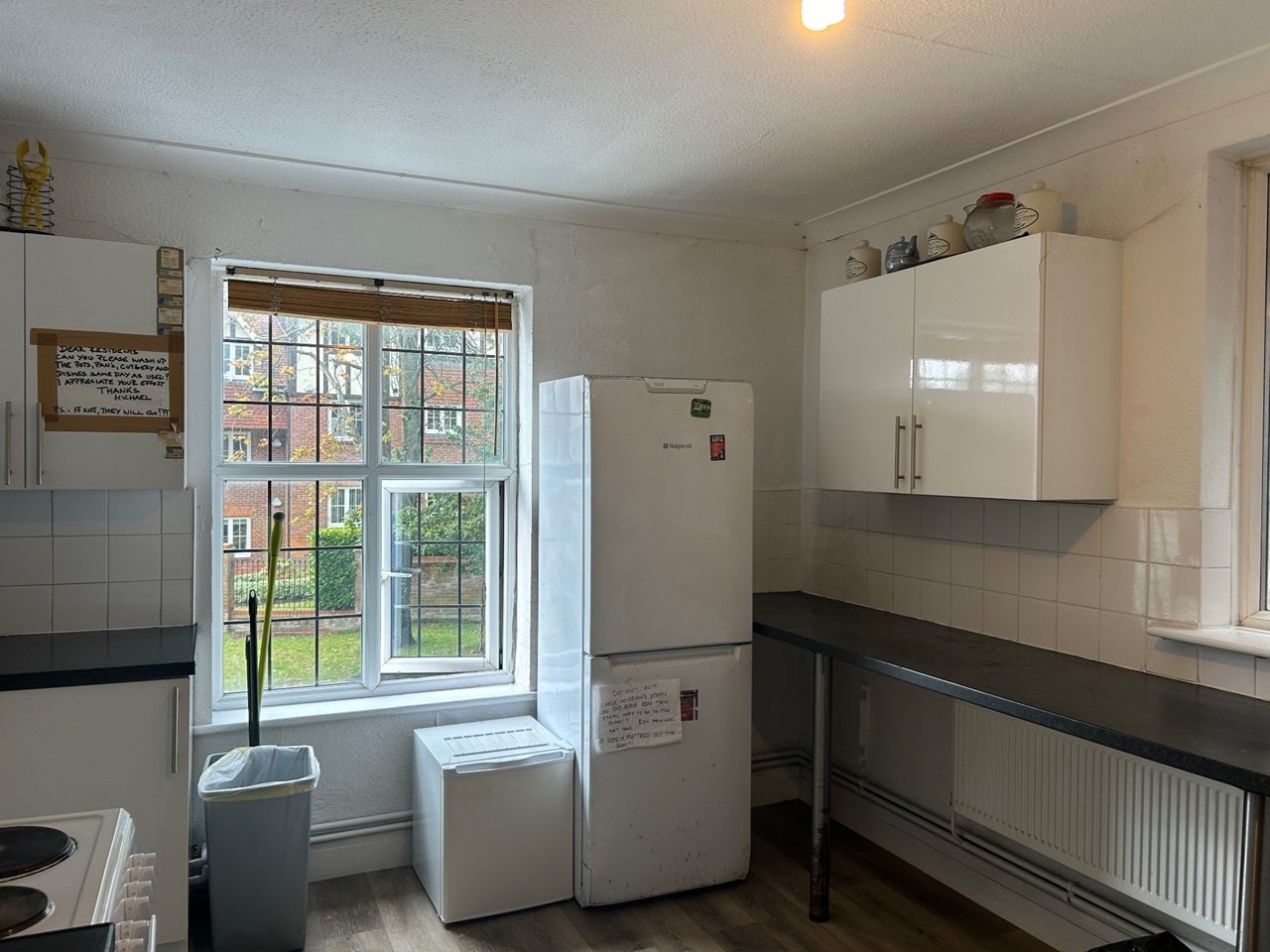 Room Sycamore Road in Amersham