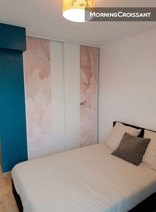 Chambre Cours des Merveilles à Cergy
