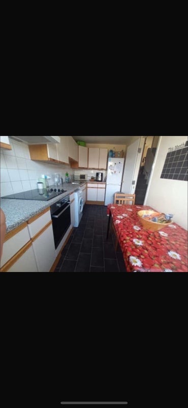 Room Bakersfield in Greater London
