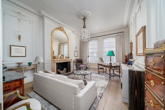 Flat Tregunter Road in Greater London