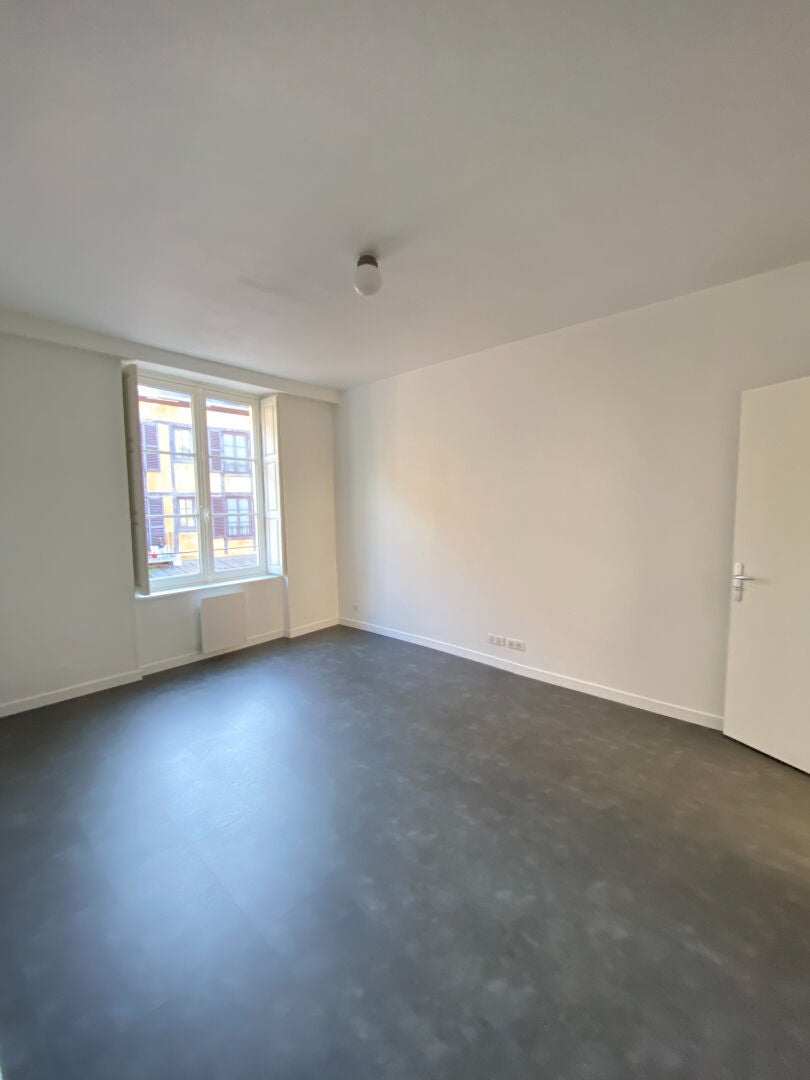 Flat Rue des Charmes in Le Mans