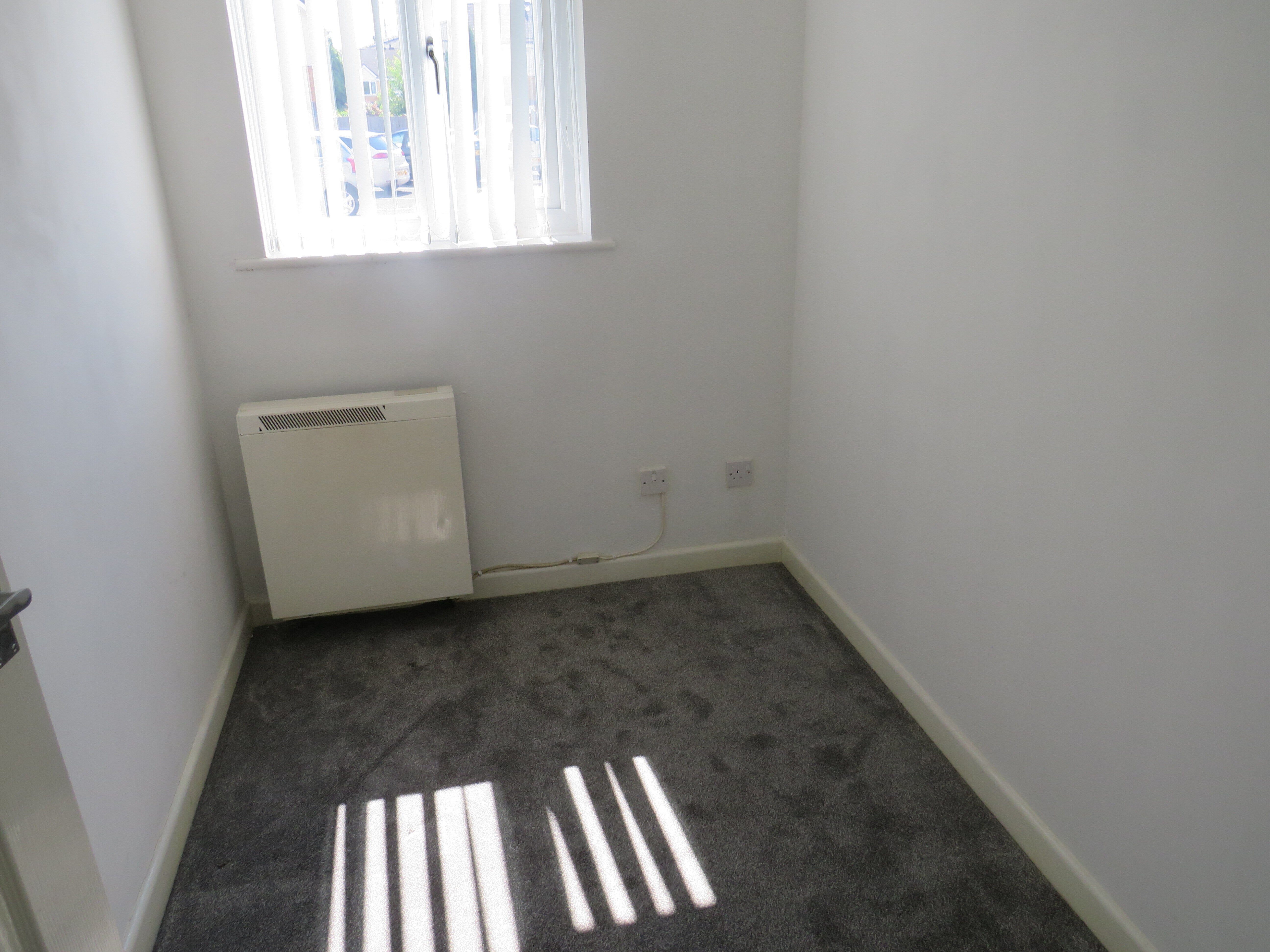 Flat Quayside Close in Sandwell