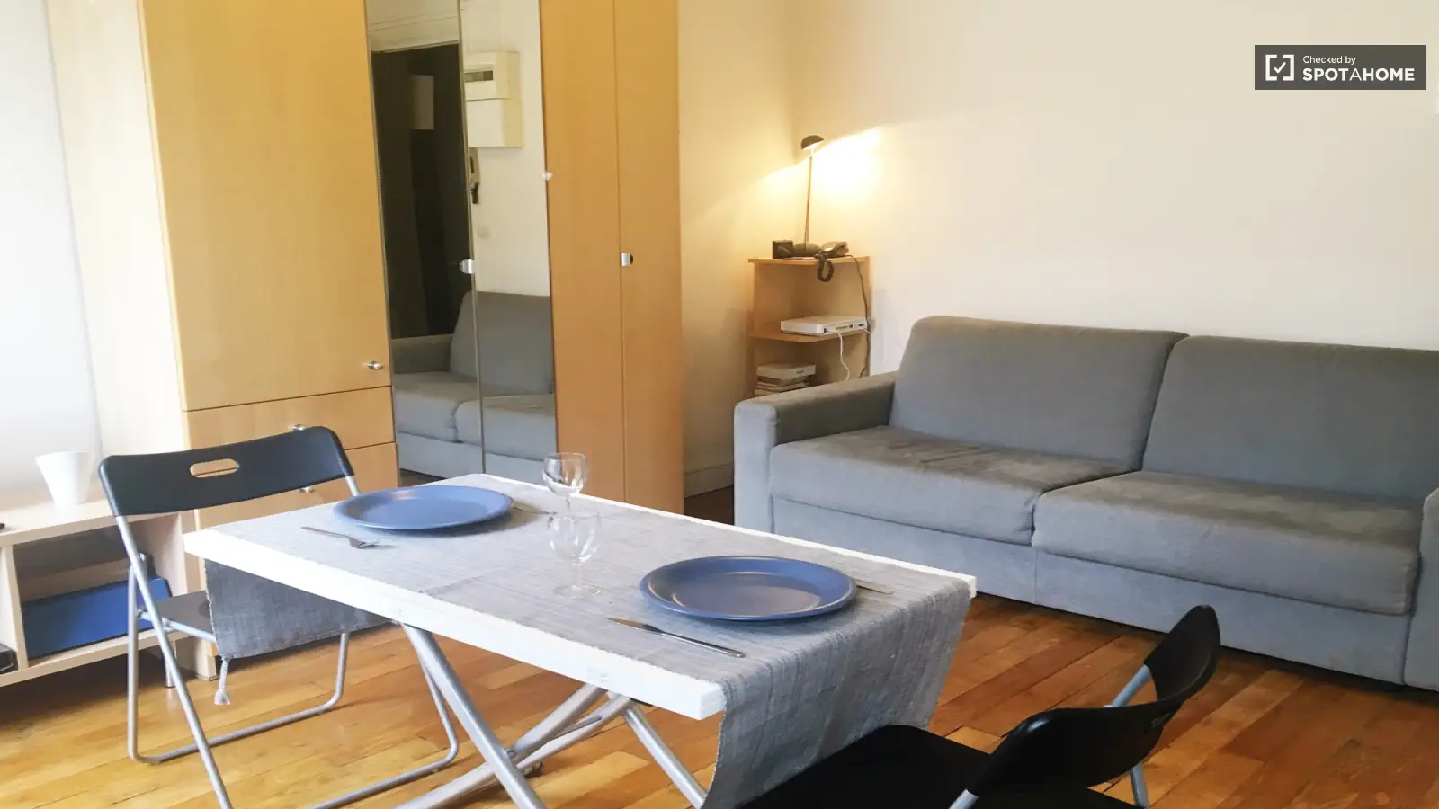 Flat Rue Lebouteux in Paris