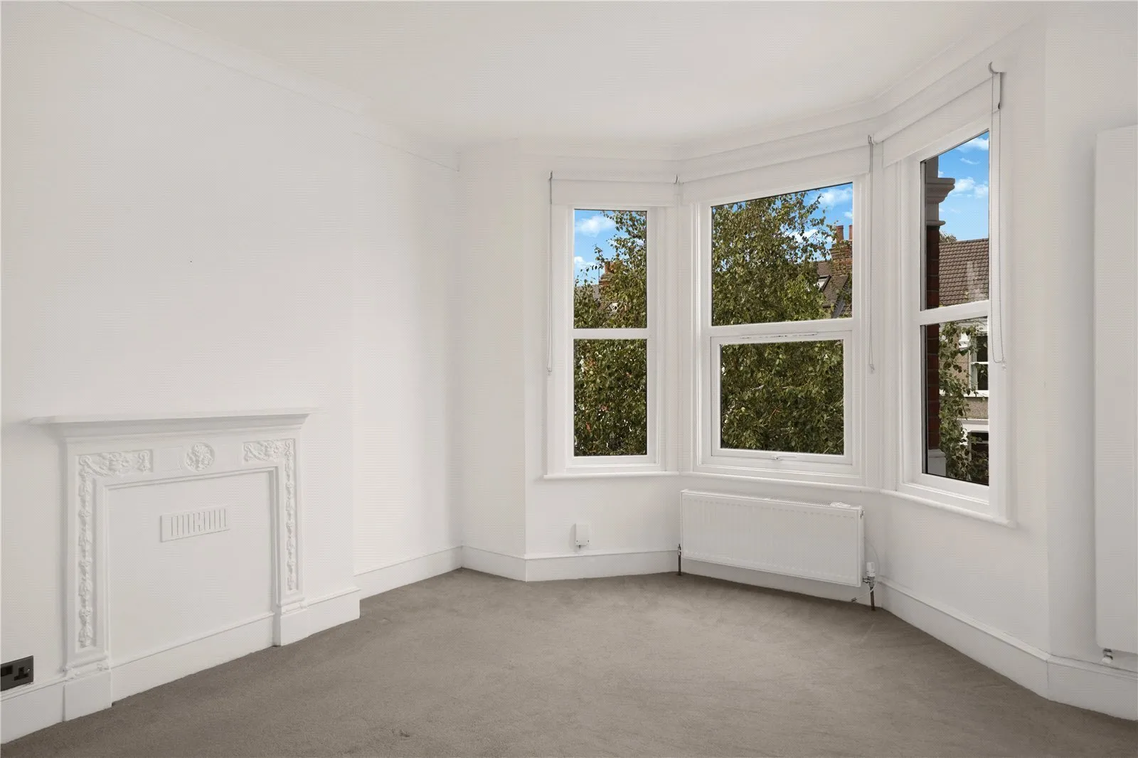 House Drayton Avenue in Greater London