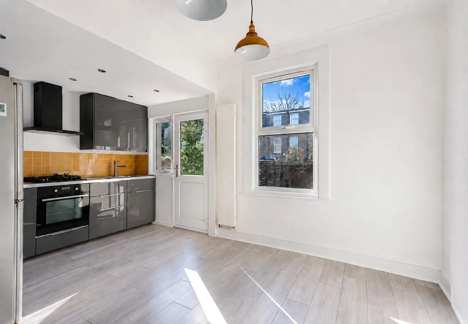 House Drayton Avenue in Greater London