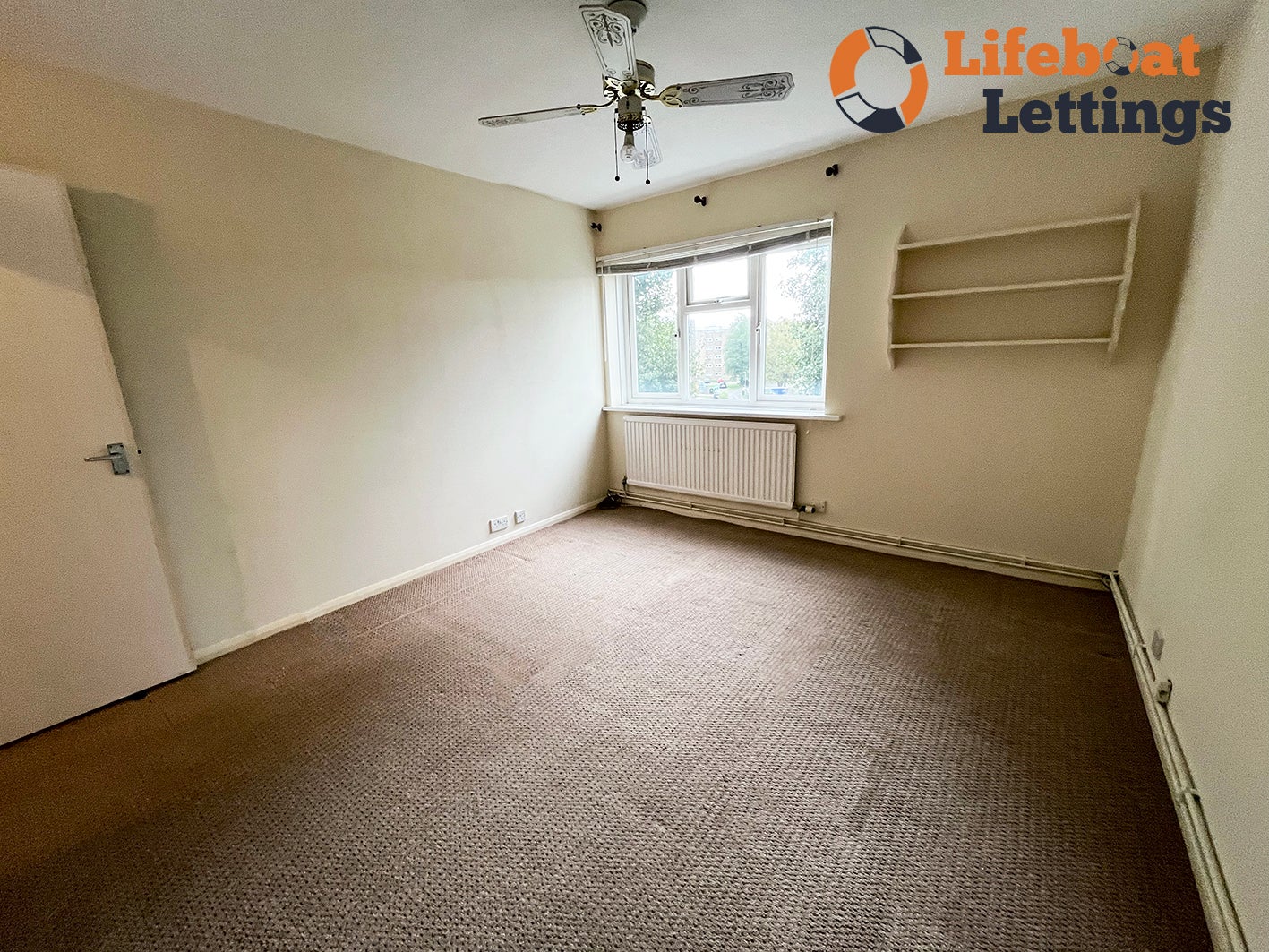 Flat Cressfield in Ashford
